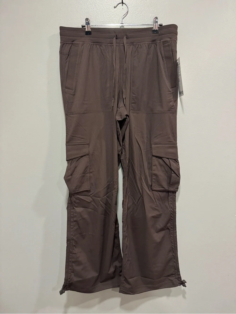 NWT Lululemon Dance Studio Relaxed-Fit Mid-Rise Cargo Pant in Espresso Size L